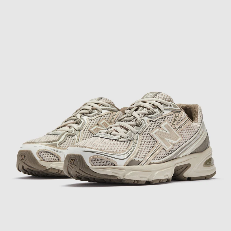 New Balance 740