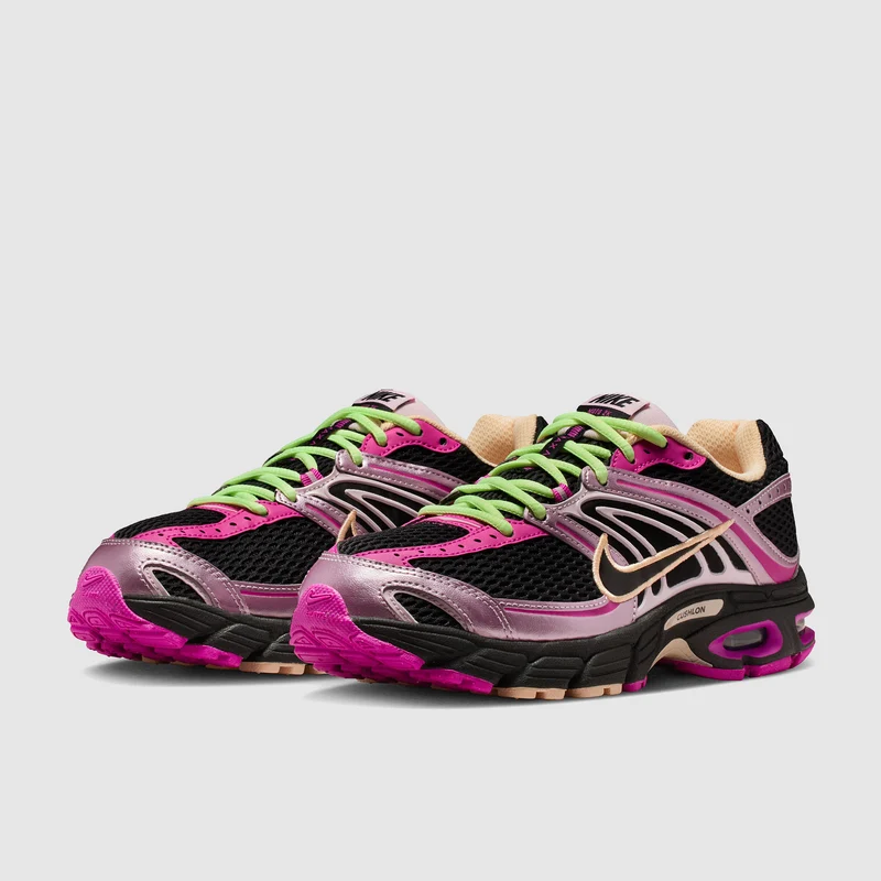 Nike Zapatillas con detalles reflectantes