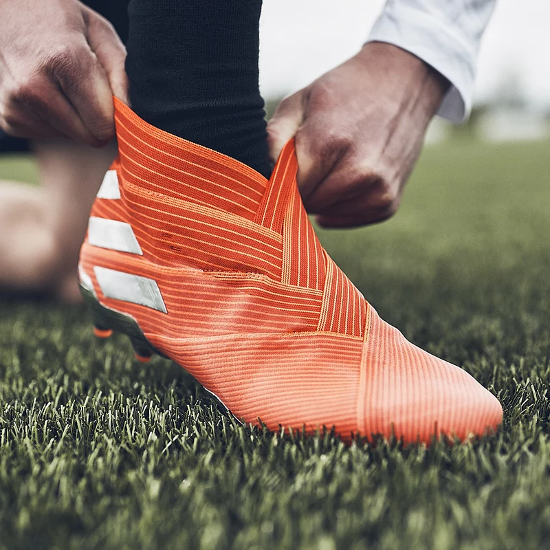 Botas de fútbol adidas Nemeziz 19+ FG