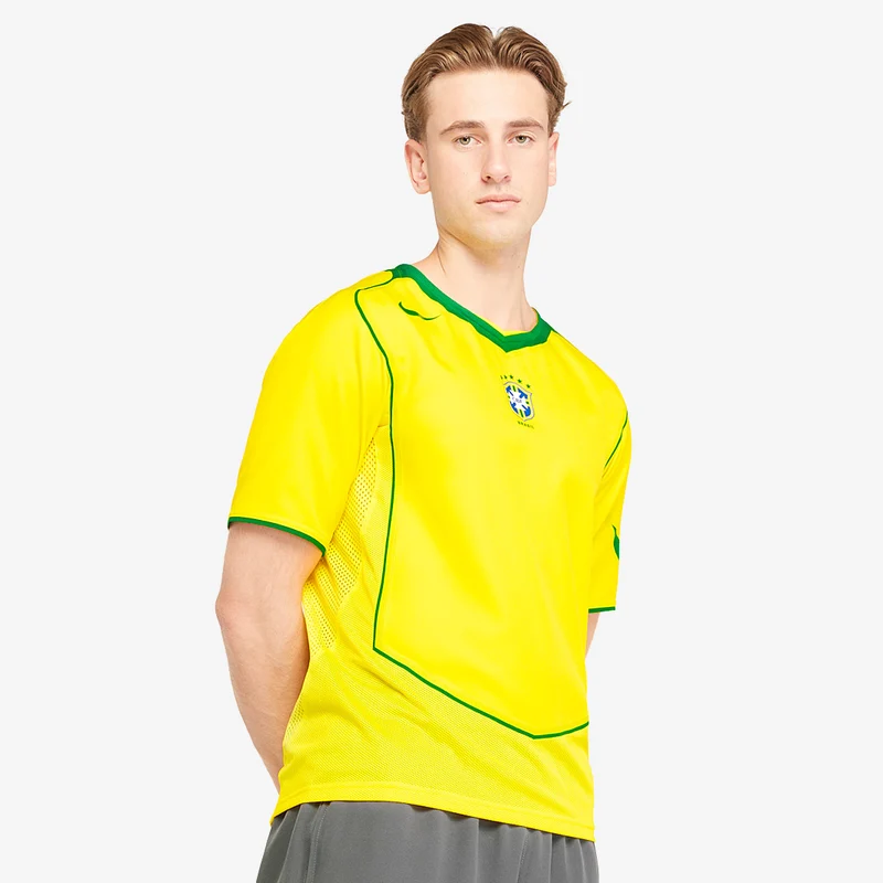 Camiseta Nike Brasil 2004 Re-Issue