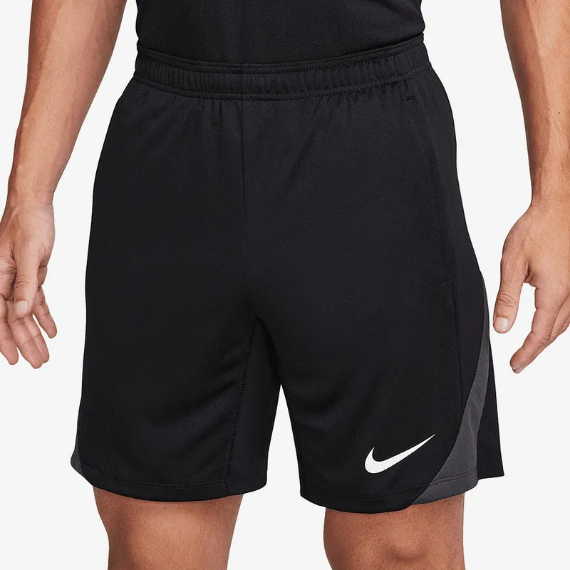 Nike Pantalón corto de fútbol Dri-FIT