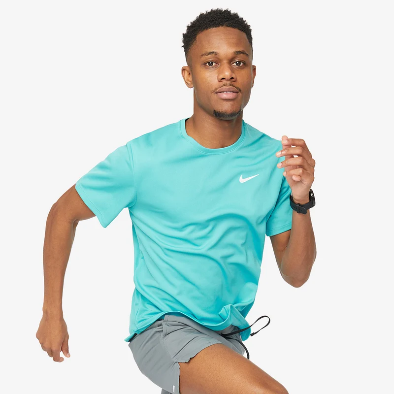 Nike Camiseta de running Dri-FIT UV de manga corta