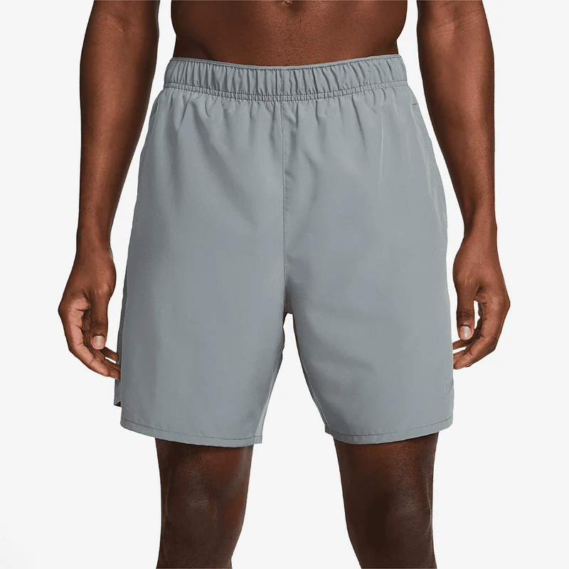 Nike Pantalón corto de running 2 en 1 Dri-FIT de 18 cm