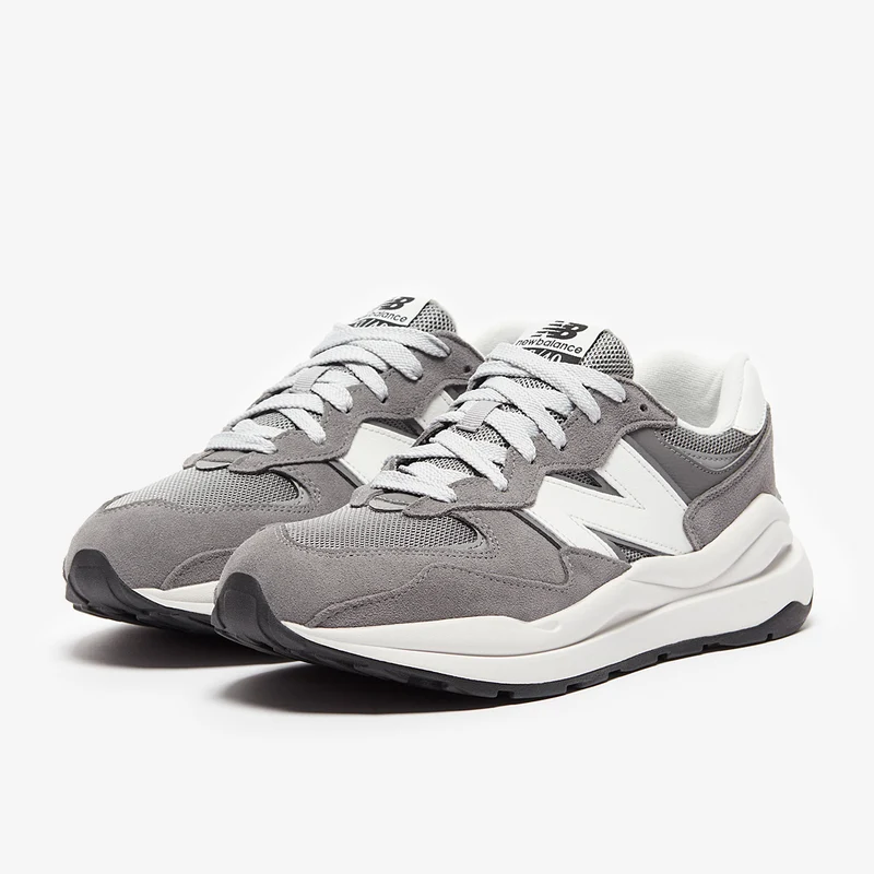 New Balance 5740
