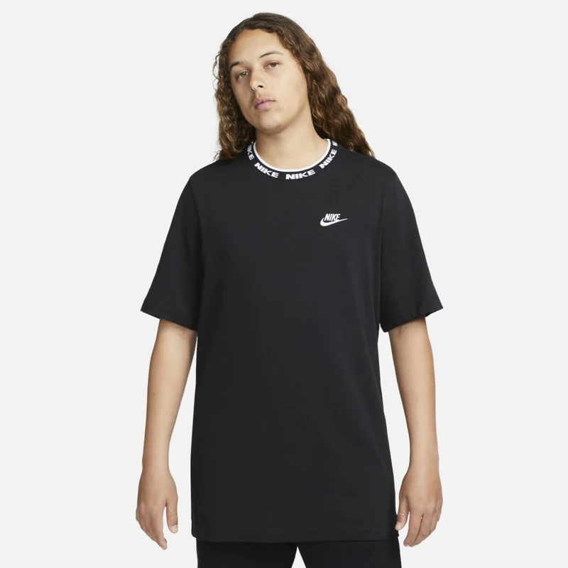 Camiseta Nike Club MC