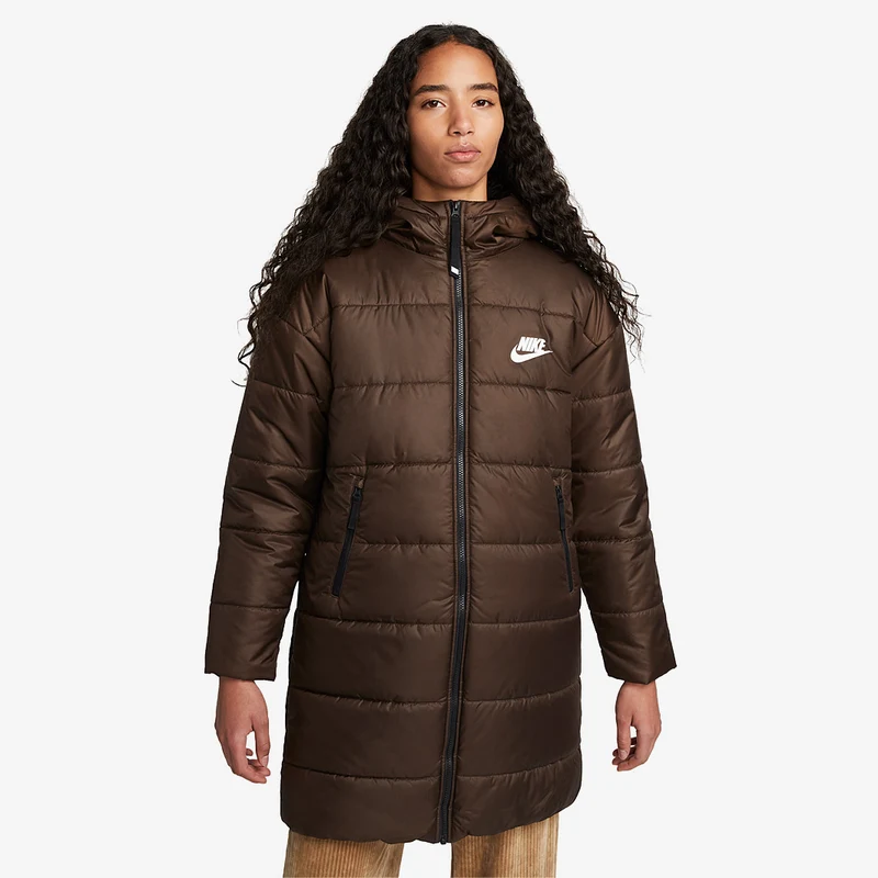 Nike Parka con capucha y relleno sintético