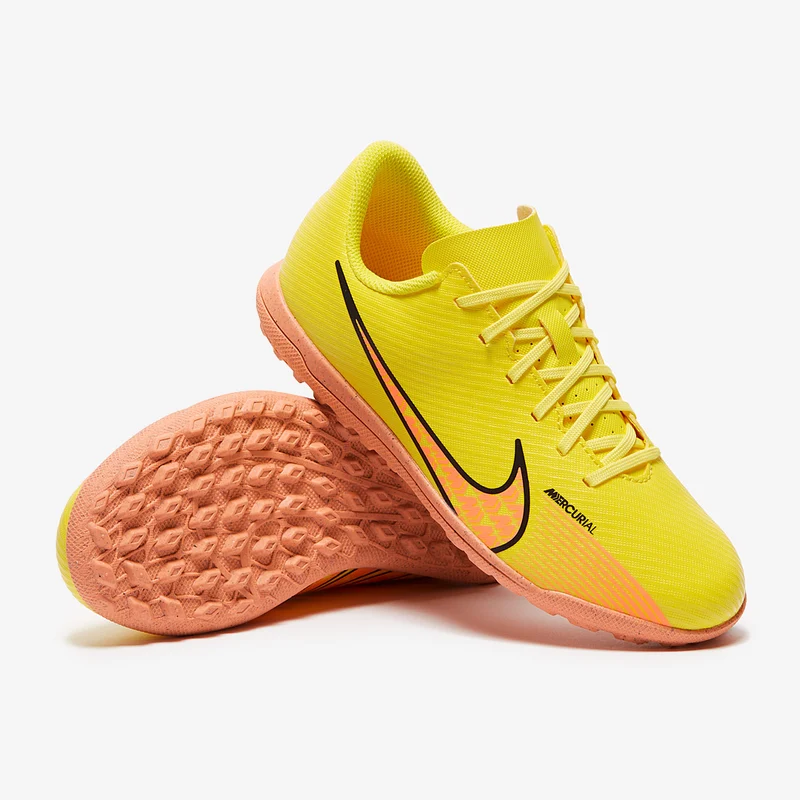 Nike Mercurial Vapor XV Club TF para niños