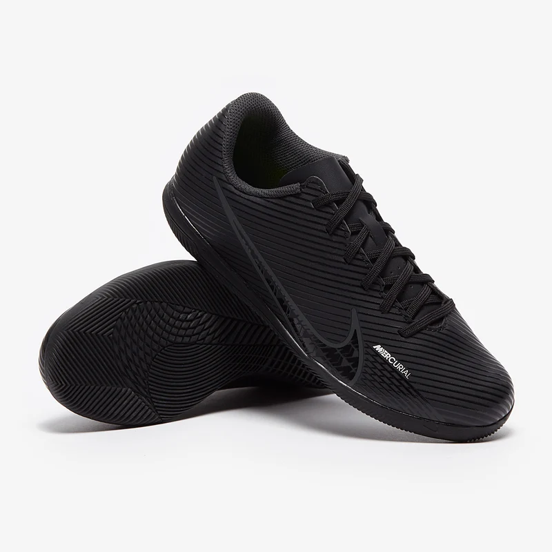Nike Mercurial Vapor XV Club IC para niños