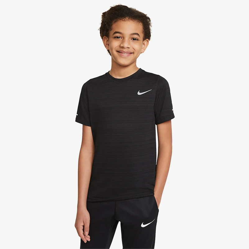 Camiseta Nike Dri-FIT Miler para niños