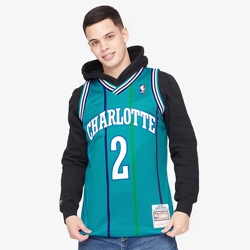 Mitchell & Ness NBA Larry Johnson Charlotte Hornets Swingman Jersey