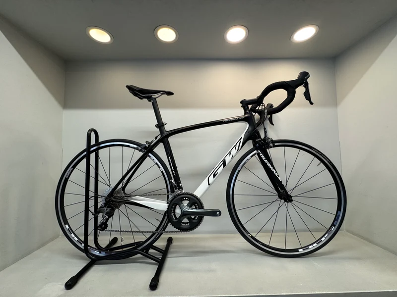 Bicicleta Ruta GW Tourmalet 11-32T 700x25 10V Blanco/Negro