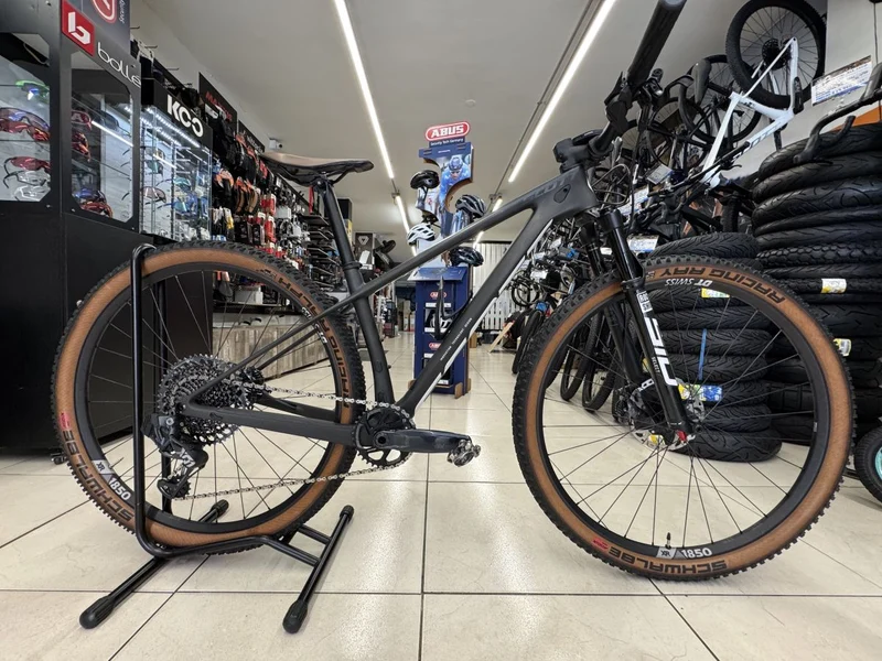 Bicicleta MTB Scott Scale RC Team Issue Axs Usada Negra