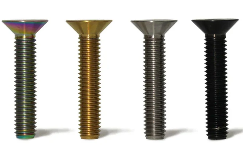 Tornillo de Titanio de Tapa de Dirección M6x30mm Avellanado